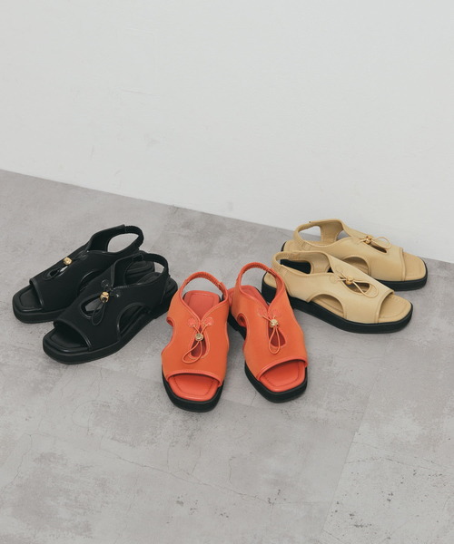 KBF（ケイビーエフ）の「カットデザインフラットサンダル（サンダル・レディース・ブラック/ベージュ/オレンジ・36/38/37）」の21枚目の写真