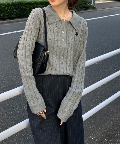 U.S. POLO ASSN.（ユーエスポロアッスン）の「［26SS新色追加］RANAN/solleim別注【U.S.POLO ASSN.】刺繍長袖ケーブルポロニット（ニット/セーター・レディース・アイボリー/ブラック/グレー/ネイビー/ブルー/ピンク・M/L/LL）」の22枚目の写真