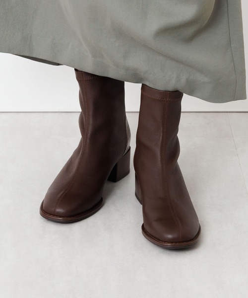 HIMIKO（ヒミコ）の「【HIMIKO】【撥水】型押しコンビストレッチブーツ/651420（ブーツ・レディース・ブラウン/ブラック/アイボリー/カーキ・21.5cm/23.0cm/25.5cm/26.0cm/22.0cm/22.5cm/23.5cm/24.0cm/24.5cm/25.0cm/26.5cm）」の5枚目の写真