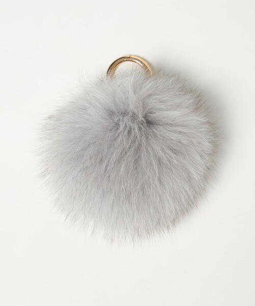 UNITED ARROWS（ユナイテッドアローズ）の「ファー ポンポン チャーム（キーホルダー・レディース・ブラック/ライトピンク/ライトグレー/ピンク/レッド/ベージュ/イエロー・FREE）」の13枚目の写真