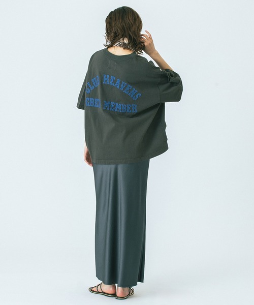 ROSE BUD(ローズバッド)の「(GENE HEAVENS)EMBROIDERY BIG TEE(Tシャツ/カットソー・レディース・ホワイト/チャコール・ONE SIZE)」の11枚目の写真