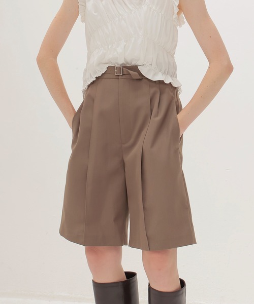 DRESSLAVE(ドレスレイブ)の「suiting short pants(スーチングショートパンツ)(その他パンツ・レディース・ブラウン/ネイビー・38/36)」の1枚目の写真