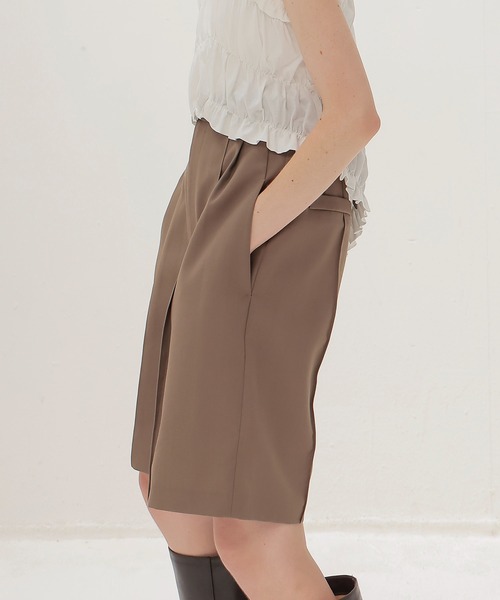 DRESSLAVE(ドレスレイブ)の「suiting short pants(スーチングショートパンツ)(その他パンツ・レディース・ブラウン/ネイビー・38/36)」の13枚目の写真