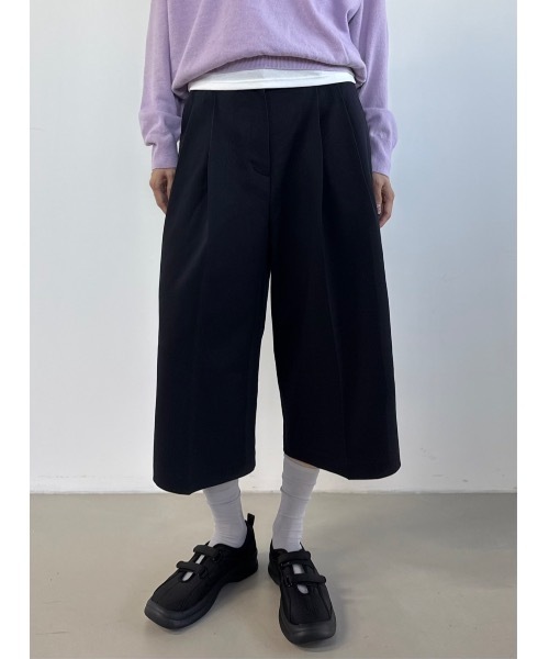 Didot.showroom（ディドット ショールーム）の「【DIDOT.】ツータックワイドミディスラックス（スラックス・レディース・ブラック/ネイビー/チャコール・M/S）」の3枚目の写真