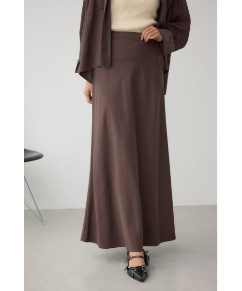 AZUL by moussy（アズールバイマウジー）の「セミフレアスカート（スカート・レディース・ブラウン/ブラック/グレイッシュベージュ・MEDIUM/SMALL）」の3枚目の写真