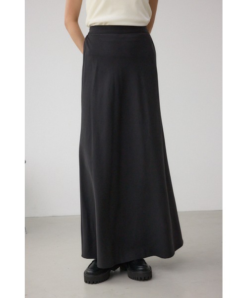 AZUL by moussy（アズールバイマウジー）の「セミフレアスカート（スカート・レディース・ブラウン/ブラック/グレイッシュベージュ・MEDIUM/SMALL）」の2枚目の写真