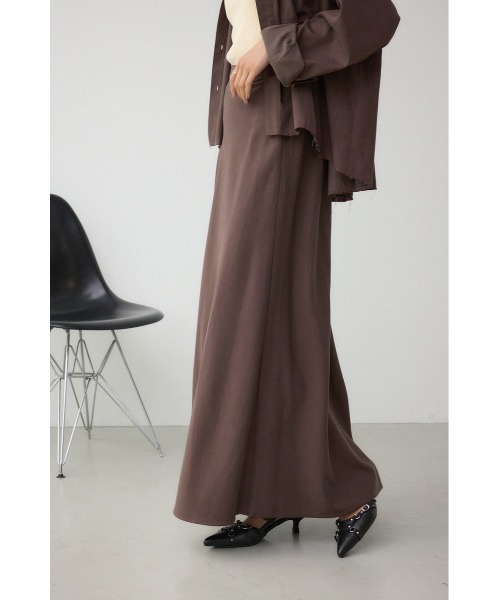 AZUL by moussy（アズールバイマウジー）の「セミフレアスカート（スカート・レディース・ブラウン/ブラック/グレイッシュベージュ・MEDIUM/SMALL）」の13枚目の写真