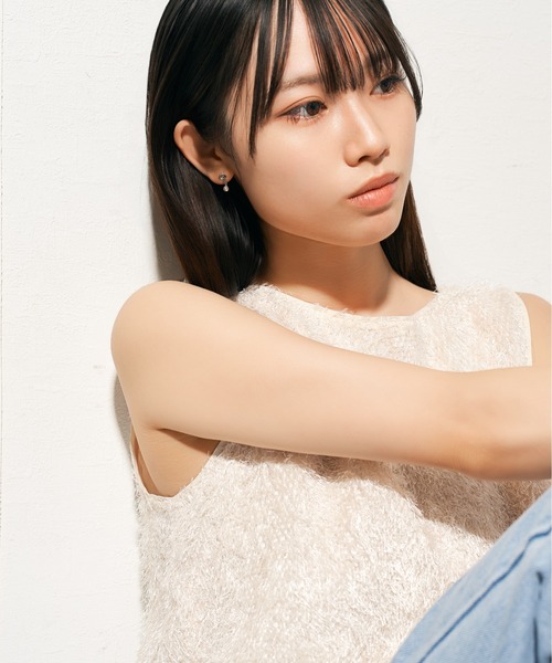 Jewel closet by L&Co.(ジュエルクローゼットバイエルアンドコー)の「K10 シェルパール カラーストーン ピアス(ピアス(両耳用)・レディース・イエローゴールド・FREE)」の7枚目の写真