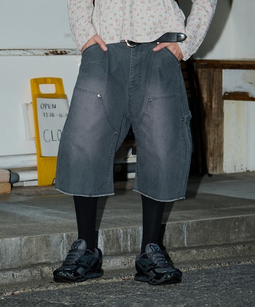 CONZ（コンズ）の「DUCK DOUBLE KNEE CURVED LEG SHORTS（その他パンツ・メンズ・ベージュ/ブラック/グレー・3/2）」の3枚目の写真