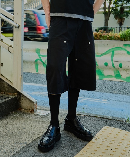CONZ（コンズ）の「DUCK DOUBLE KNEE CURVED LEG SHORTS（その他パンツ・メンズ・ベージュ/ブラック/グレー・3/2）」の2枚目の写真