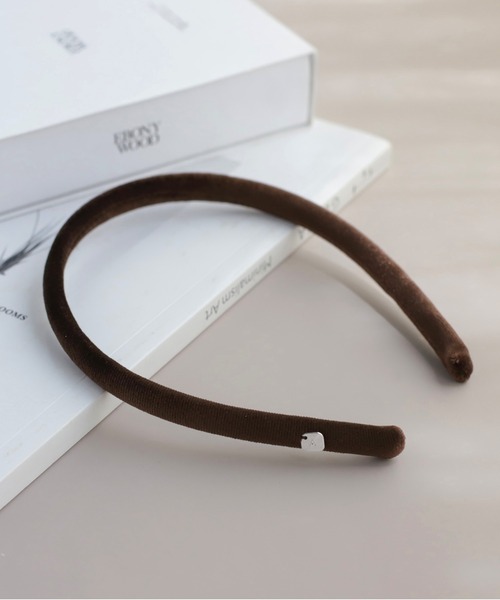 ANEMONE(アネモネ)の「ベロアカチューシャ(カチューシャ・レディース・ブラック/ブラウン/ネイビー・FREE)」の3枚目の写真