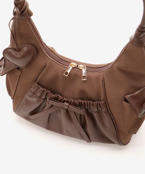 MAJESTIC LEGON（マジェスティックレゴン）の「ギャザーポケットリボンバッグ（ショルダーバッグ・レディース・ブラウン/ブラック・FREE）」の15枚目の写真
