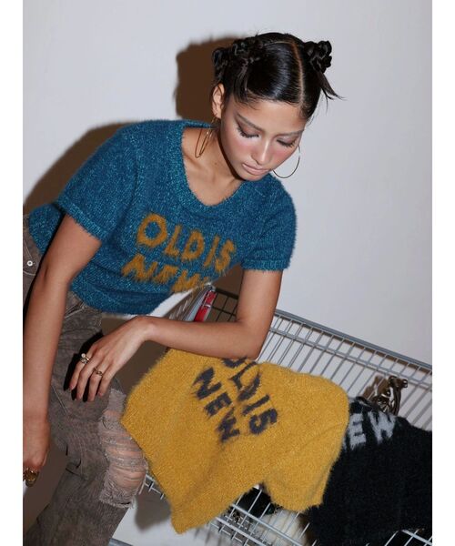 EVRIS（エヴリス）の「ジャガードロゴシャギーニットトップス（ニット/セーター・レディース・ブラック/ブルー/マスタード・FREE）」の16枚目の写真