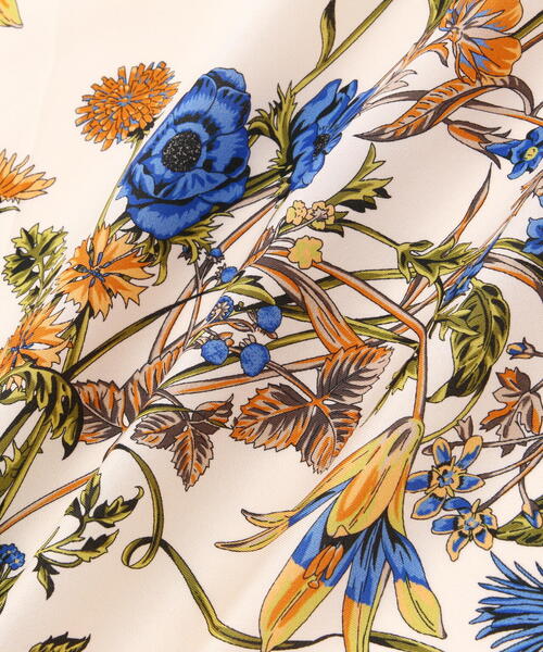 NATURAL BEAUTY BASIC（ナチュラルビューティーベーシック）の「ダブルフェイスフラワースカーフ（バンダナ/スカーフ・レディース・グリーン/ダークブラウン・FREE）」の4枚目の写真