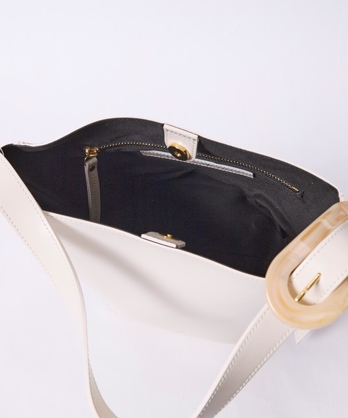 VIOLAd'ORO（ヴィオラドーロ）の「【VIOLAd'ORO】VOGUE-型押しスムースバッグ（ショルダーバッグ・レディース・オフホワイト・FREE）」の14枚目の写真