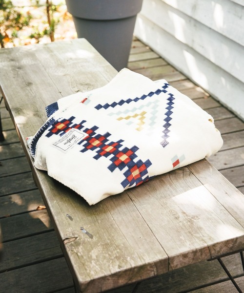 BAYFLOW（ベイフロー）の「BFフリースブランケットM 25AW（ブランケット・メンズ・グレー系/ブラウン系/ホワイト系その他/ブラック系/ホワイト系その他2/ブルー・ONE SIZE）」の7枚目の写真