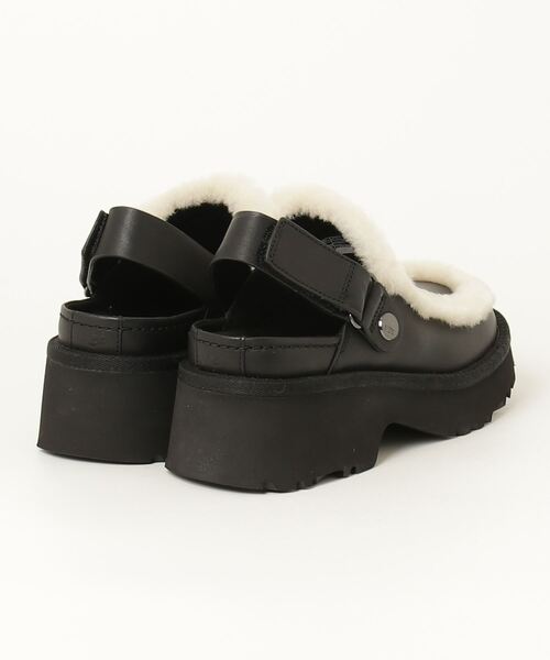 UGG(アグ)の「UGG(アグ)Esmee Leather Clog/1171507(ブーツ・レディース・ブラック・8/7/6)」の2枚目の写真