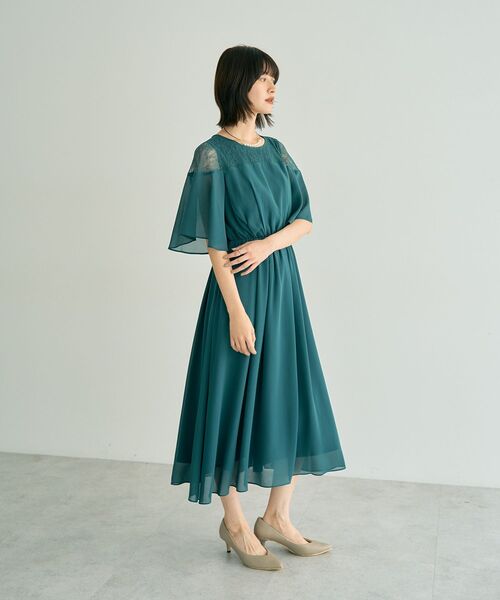 YECCA VECCA(イェッカヴェッカ)の「レース切替シフォンドレス(ワンピース・レディース・チャコールグレー/ブルーグリーン/ベージュ・FREE)」の3枚目の写真
