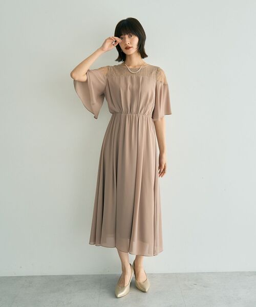 YECCA VECCA(イェッカヴェッカ)の「レース切替シフォンドレス(ワンピース・レディース・チャコールグレー/ブルーグリーン/ベージュ・FREE)」の1枚目の写真