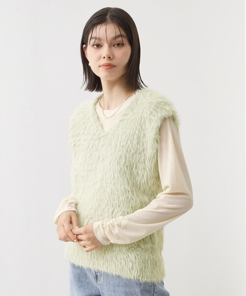 THE SHOP TK （ザ ショップ ティーケー ）の「ふわふわフェザーベスト/洗える（ベスト・レディース・スミクロ/グリーン/ブラウン系・99）」の3枚目の写真