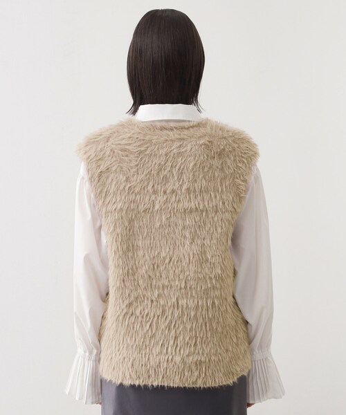 THE SHOP TK （ザ ショップ ティーケー ）の「ふわふわフェザーベスト/洗える（ベスト・レディース・スミクロ/グリーン/ブラウン系・99）」の20枚目の写真