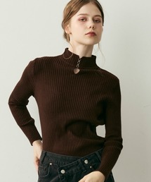 Clum（クルム）の「スリットボタンデザインハイネックニットトップス（ニット/セーター）」