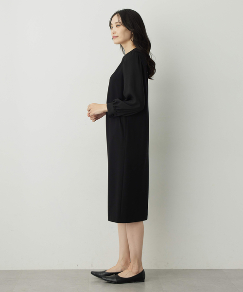 A/C DESIGN BY ALPHA CUBIC（エーシーデザインバイアルファキュービック）の「【アルファブリック】ストレッチタックワンピース【セレモニー対応】（ワンピース・レディース・ブラック・9号/11号/13号）」の5枚目の写真