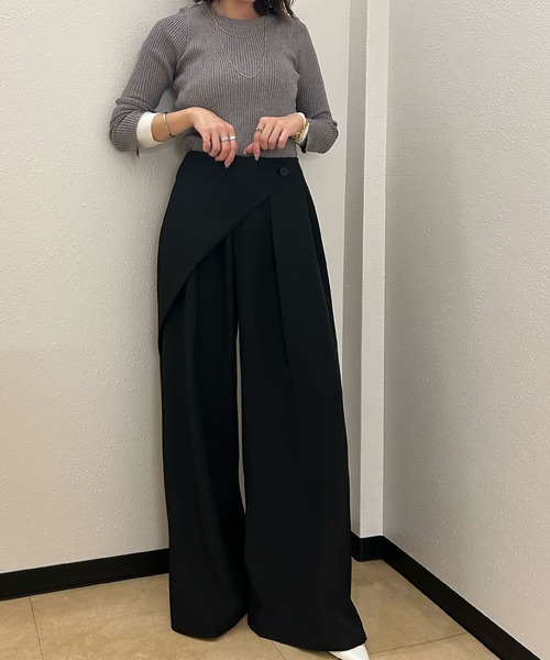 Ampirula(アンピルーラ)の「レイヤード風 ニット 長袖 リブニット トップス 秋 秋冬 プルオーバー 冬 レディース(ニット/セーター・レディース・ブラック/グレー・FREE)」の4枚目の写真