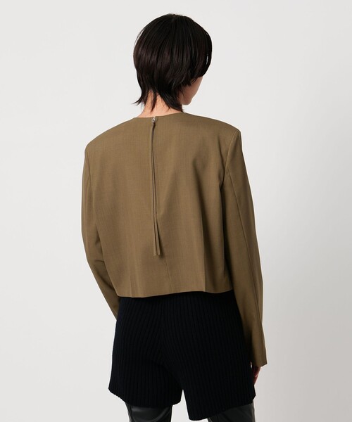 AEWEN MATOPH（イウエン マトフ）の「＜AEWEN MATOPH＞パワーショルダープレス プルオーバーブラウス（シャツ/ブラウス・レディース・ネイビー/モカ・FREE）」の6枚目の写真