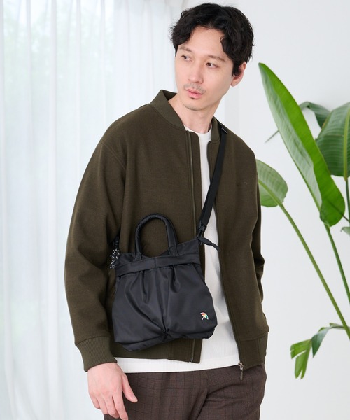 Arnold Palmer(アーノルドパーマー)の「ヘルメット 2WAY シェア トートバッグ(トートバッグ・レディース・ブラック/カーキ・F)」の2枚目の写真