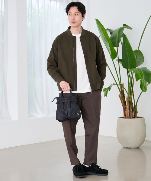 Arnold Palmer(アーノルドパーマー)の「ヘルメット 2WAY シェア トートバッグ(トートバッグ・レディース・ブラック/カーキ・F)」の4枚目の写真