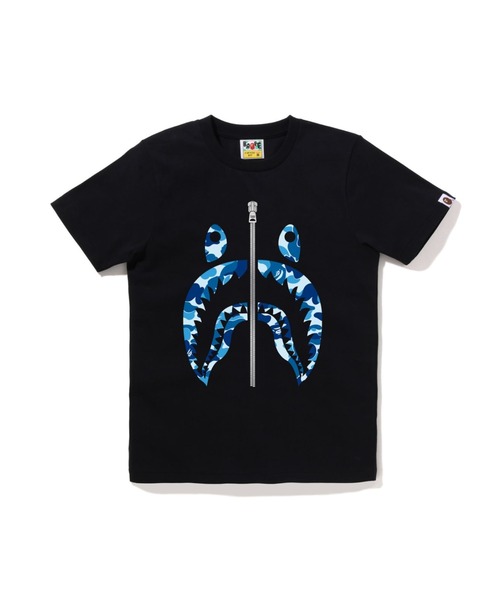 A BATHING APE(アベイシングエイプ)の「ABC CAMO SHARK TEE(Tシャツ/カットソー・レディース・ブラック×ピンク/ホワイト×ピンク/ホワイト×グリーン/ホワイト×ブルー/ブラック×グリーン/ブラック×ブルー・SMALL/X-SMALL/MEDIUM)」の1枚目の写真