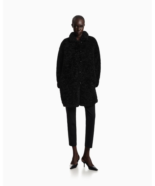 EMPORIO ARMANI(エンポリオアルマーニ)の「【エンポリオ アルマーニ】オーバーサイズコート ブークレ エコファー(その他アウター・レディース・ブラック・42/40/38/36)」の5枚目の写真