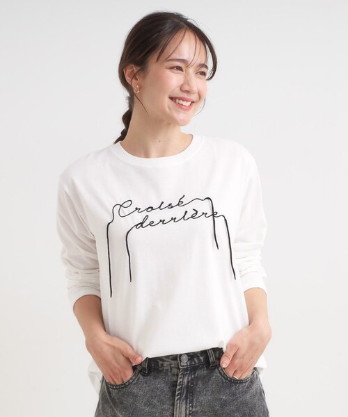 SHOO・LA・RUE(シューラルー)の「【洗濯機可/S-LL】周りと差がつく チェーンステッチロゴロンT(Tシャツ/カットソー・レディース・ブラック/ホワイト・01/02/03/04)」の5枚目の写真