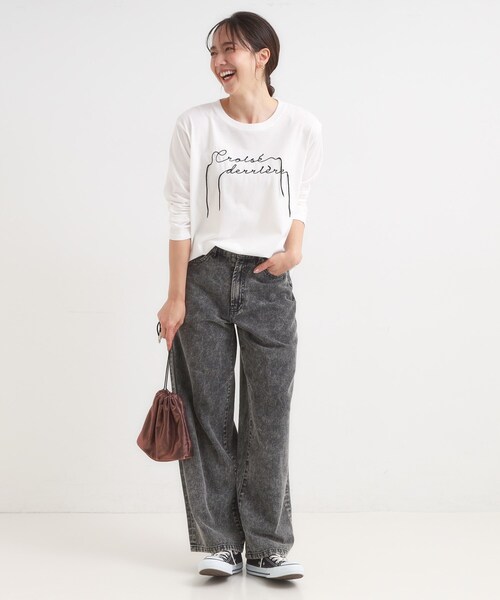 SHOO・LA・RUE(シューラルー)の「【洗濯機可/S-LL】周りと差がつく チェーンステッチロゴロンT(Tシャツ/カットソー・レディース・ブラック/ホワイト・01/02/03/04)」の7枚目の写真