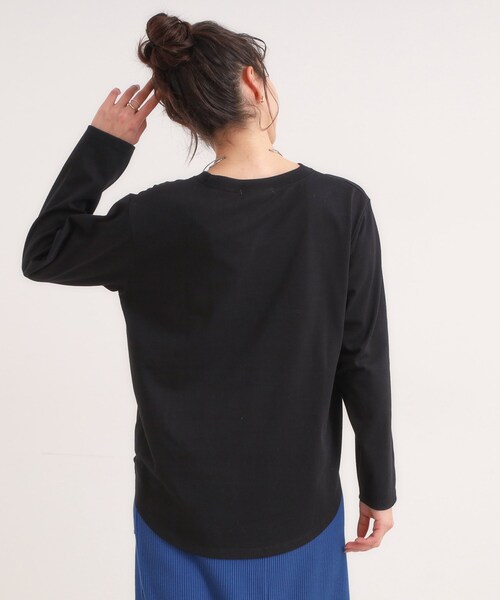 SHOO・LA・RUE(シューラルー)の「【洗濯機可/S-LL】周りと差がつく チェーンステッチロゴロンT(Tシャツ/カットソー・レディース・ブラック/ホワイト・01/02/03/04)」の10枚目の写真