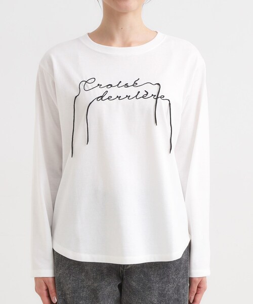 SHOO・LA・RUE(シューラルー)の「【洗濯機可/S-LL】周りと差がつく チェーンステッチロゴロンT(Tシャツ/カットソー・レディース・ブラック/ホワイト・01/02/03/04)」の13枚目の写真