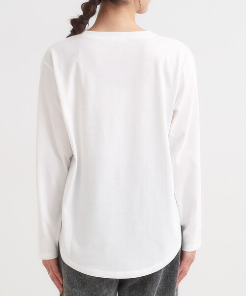 SHOO・LA・RUE(シューラルー)の「【洗濯機可/S-LL】周りと差がつく チェーンステッチロゴロンT(Tシャツ/カットソー・レディース・ブラック/ホワイト・01/02/03/04)」の15枚目の写真