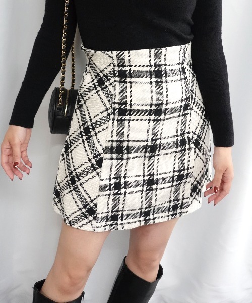 Lots of Love(ロッツオブラブ)の「ツイードチェックミニスカート(スカート・レディース・オフホワイト/ブラック・M/L)」の1枚目の写真
