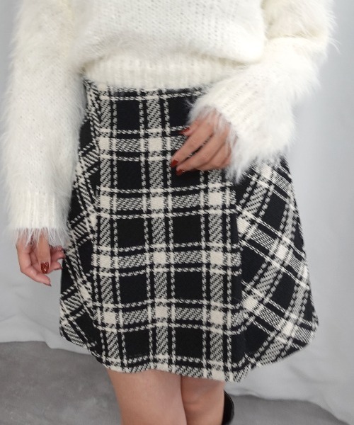 Lots of Love(ロッツオブラブ)の「ツイードチェックミニスカート(スカート・レディース・オフホワイト/ブラック・M/L)」の2枚目の写真