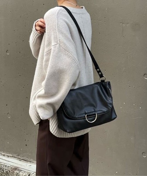 GALLARDAGALANTE（ガリャルダガランテ）の「【ZOZO店、札幌店限定】【2.718】撥水レザー2WAYリュック（バックパック/リュック・レディース・ブラック/ベージュ・FREE）」の6枚目の写真