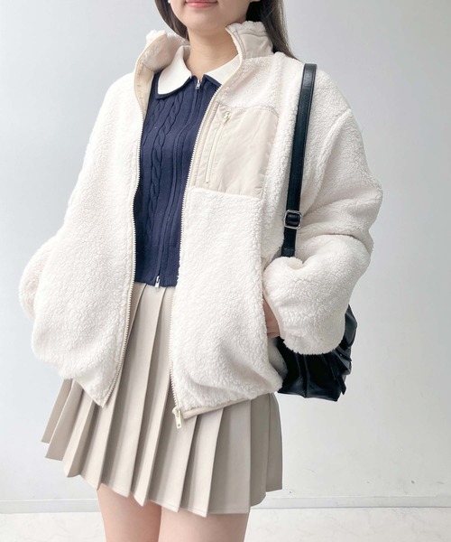 AS KNOW AS plus(アズノゥアズプラス)の「♪ポケット付き スタンドカラー ボアブルゾン(ブルゾン・レディース・ブラック/アイボリー/モカ/グレイッシュベージュ・FREE)」の5枚目の写真