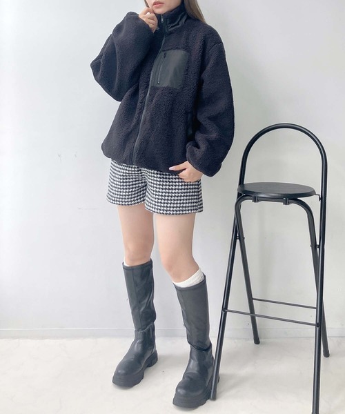 AS KNOW AS plus(アズノゥアズプラス)の「♪ポケット付き スタンドカラー ボアブルゾン(ブルゾン・レディース・ブラック/アイボリー/モカ/グレイッシュベージュ・FREE)」の17枚目の写真