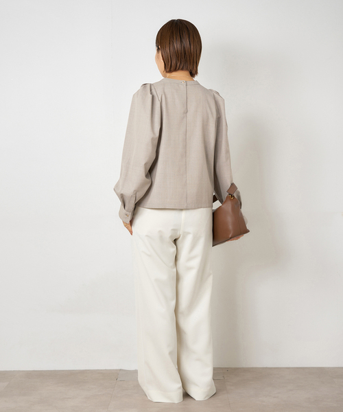 IENA（イエナ）の「パフスリーブブラウス（シャツ/ブラウス・レディース・ベージュ/ライトグレー・FREE）」の22枚目の写真