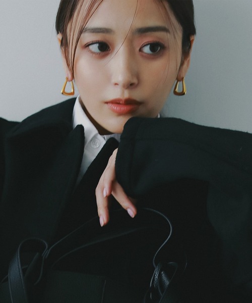 AJUGA.（アジュガ）の「モードフープピアス（ピアス（両耳用）・レディース・ゴールド・ONE SIZE）」の11枚目の写真