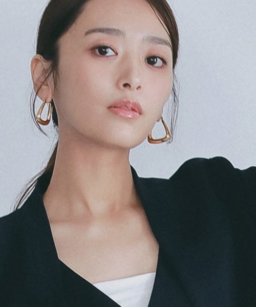 AJUGA.（アジュガ）の「モードフープピアス（ピアス（両耳用）・レディース・ゴールド・ONE SIZE）」の15枚目の写真