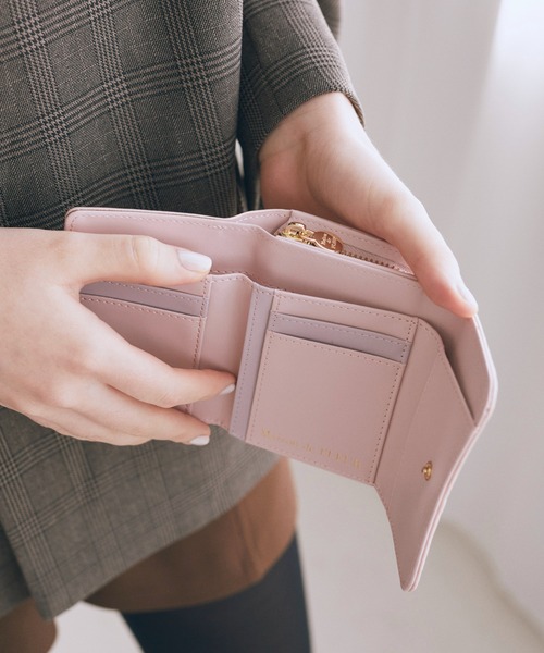 Maison de FLEUR(メゾンドフルール)の「リボンキルティングウォレット(財布・レディース・サックスブルー/ブラック/ピンク・FREE)」の6枚目の写真