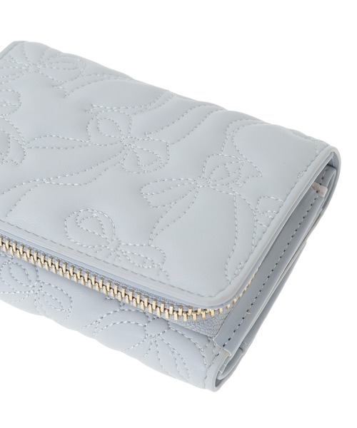 Maison de FLEUR(メゾンドフルール)の「リボンキルティングウォレット(財布・レディース・サックスブルー/ブラック/ピンク・FREE)」の14枚目の写真