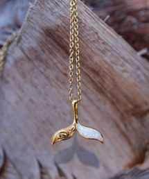 IRIEBEACH（アイリービーチ）の「Whale tail opal necklace/【ハワイアンジュエリー】【サージカルステンレス】【金属アレルギー対応】【IRIEBEACH / アイリービーチ】つけっぱなしOK（ネックレス）」