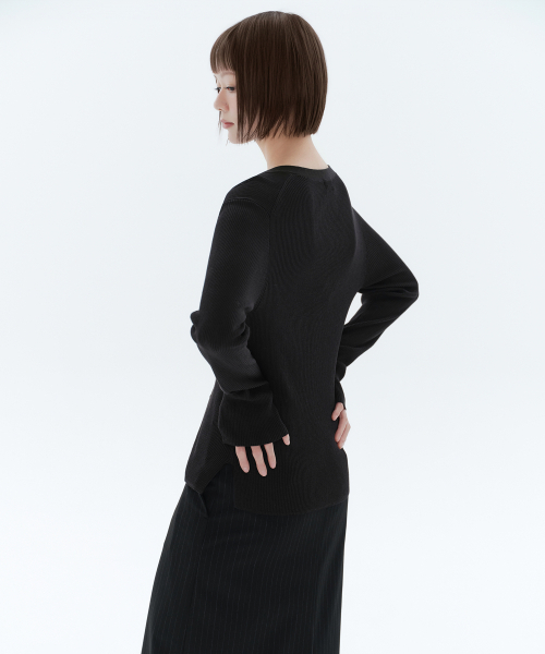 MUSINSA STANDARD WOMAN（ムシンサスタンダードウーマン）の「ウィメンズリブスリムカーディガン[ブラック]（カーディガン/ボレロ・レディース・その他・MEDIUM/LARGE/SMALL）」の3枚目の写真